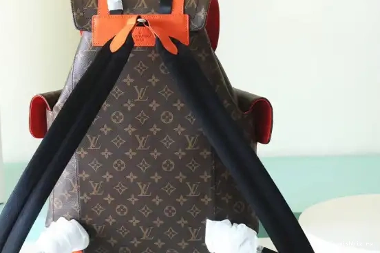 WIS CHRISTOPHER MM LOUIS VUITTON 0505